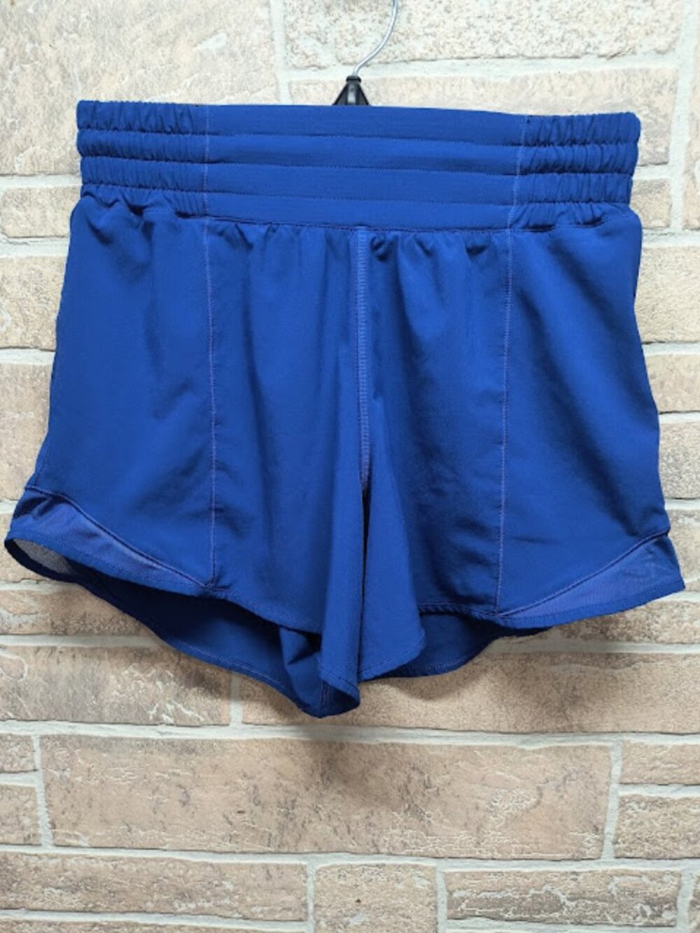 Women’s Lululemon Running Shorts Size 2 Hotty Hot Dark Blue Elastic Waist 2.5"